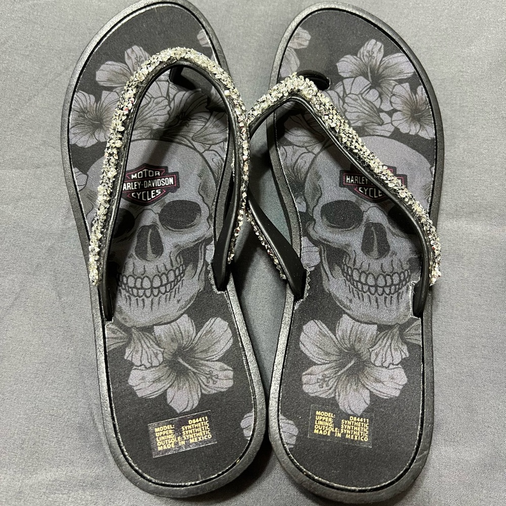 Harley Davidson size 7 flip flops